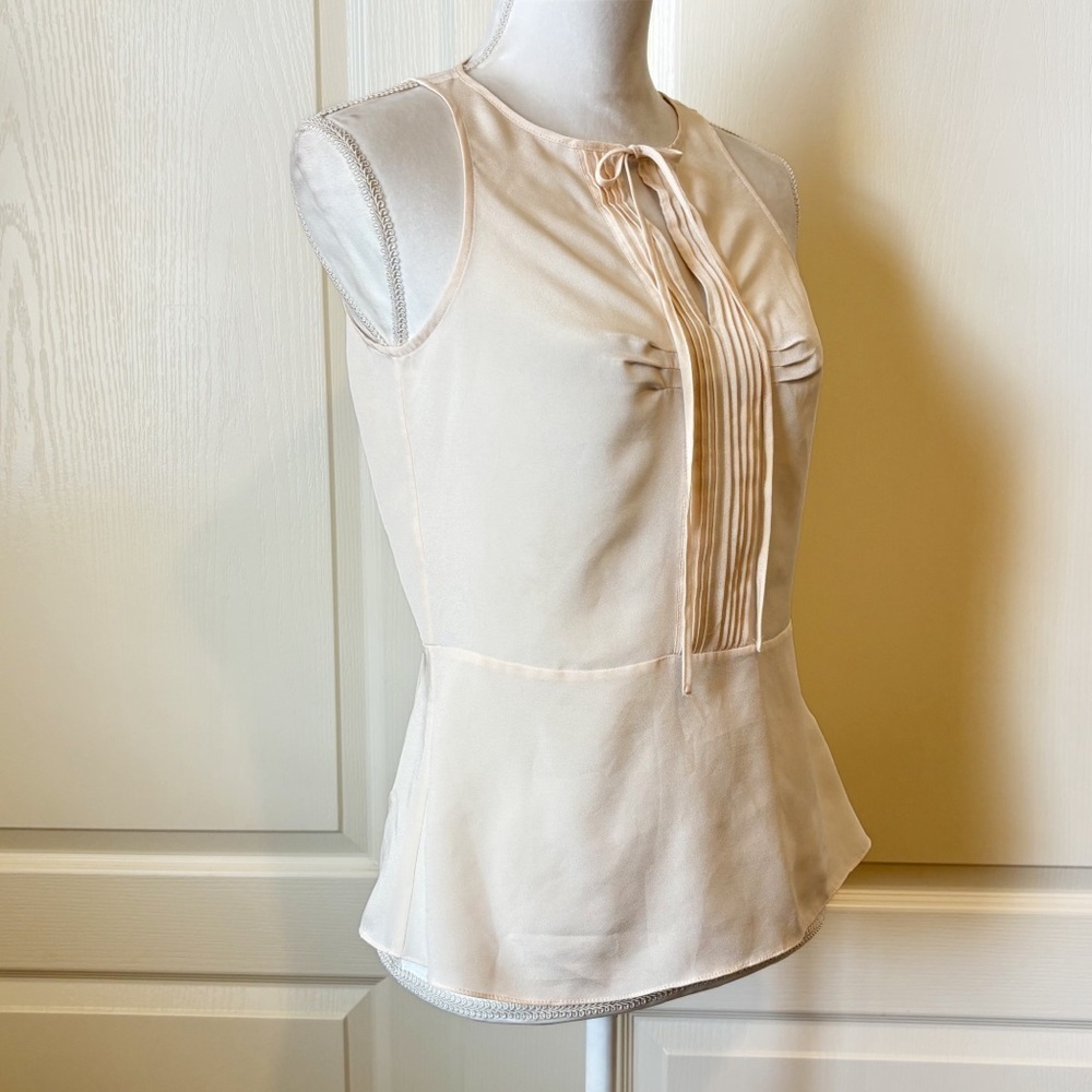 Banana Republic Sleeveless Peplum Ivory Shell Top Woman’s 4P - Picture 4 of 10